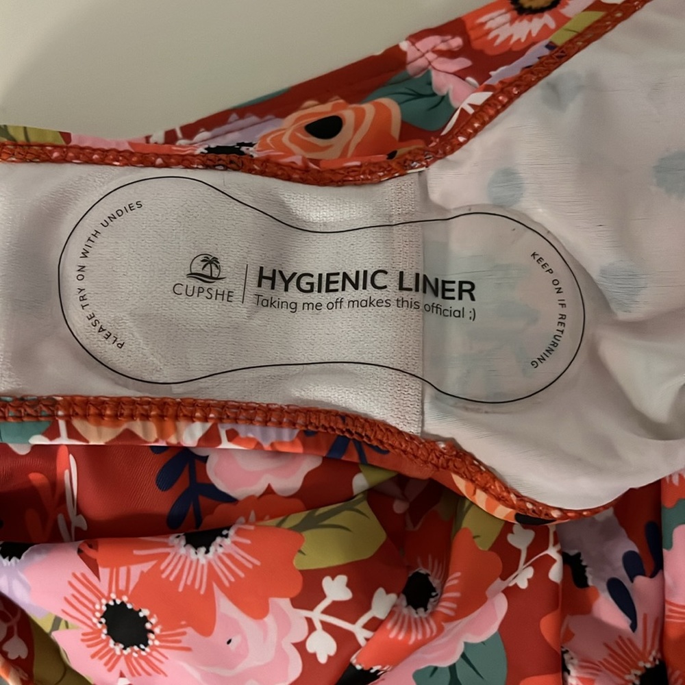 Underwire swim top and high waisted bottoms. NWOT - Picture 9 of 9